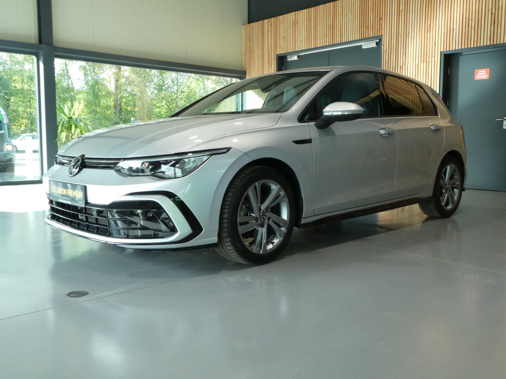 VOLKSWAGEN GOLF R-LINE 1.5 TSI 130 CV by Mcars✅